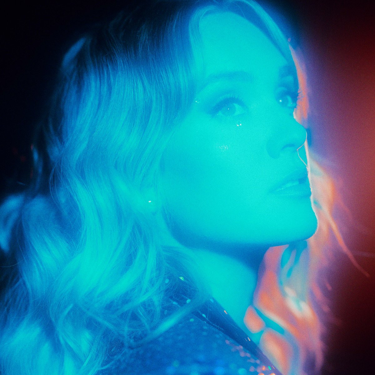 MusicWeek's tweet photo. Warner Chappell and Unknown Music Publishing sign global deal with country singer Sophia Scott (@Sophunky) https://t.co/ioN6MvoOXd https://t.co/bcwqsluzRY