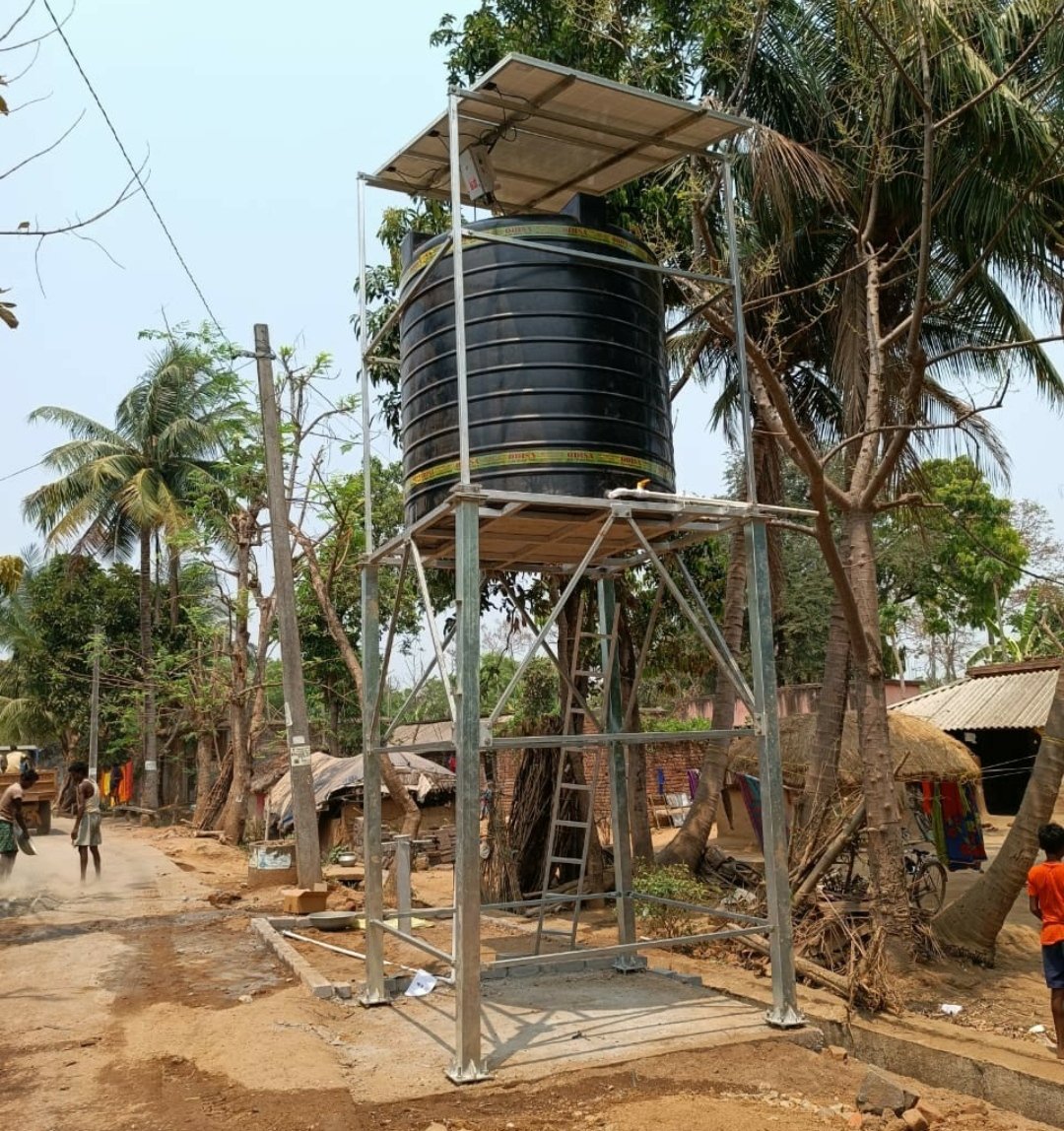 solar_mo's tweet photo. On 1st April #UtkalDivas2022 we have done our part by enabling the villagers near Udala to get drinking water for the villagers in the midst of rising temperatures of summer. #SolarPump #solarenergy #UtkalDiwas #GoSolarWithMoSolar https://t.co/HirvXHQVsf