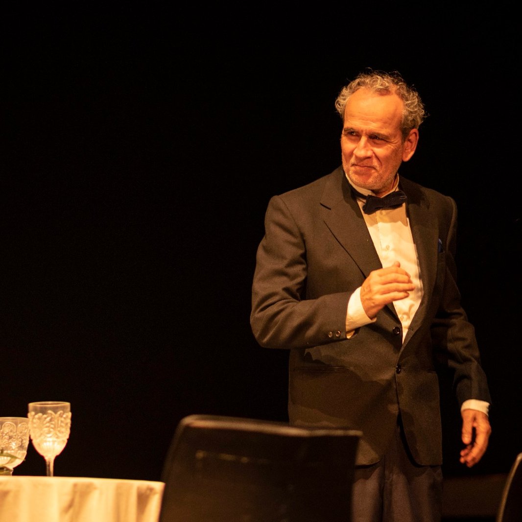 teatreprincipal's tweet photo. Aquest #dissabte 2 i #diumenge 3 d'abril tendrem #Shock1 i #Shock2 amb actors com @AlbaGlezVilla o Guillermo Toledo. No us ho perdeu! 
Teatre documental per entrendre un poc més el món que ens envolta🌍🪖👉 https://t.co/1XTDLsOB0U https://t.co/uO5KEHxRQe