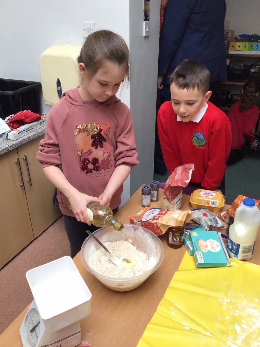 K9_is_my_puppy's tweet photo. Hot cross buns, hot cross buns, made by super learners, who are amazing, hot cross buns.
As part of our RE learning about Easter, we have been baking hot cross buns today.
#MDRE #MDBaking #MDDT https://t.co/Ywm4x8gydT