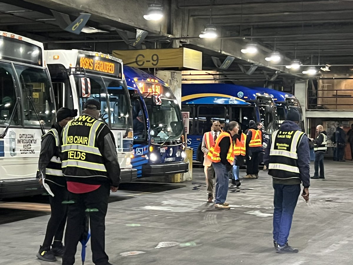 mtamabstoa's tweet photo. Safety inspection at Manhattanville Bus Depot @NYCTBus @TWULocal100 @local100_1 @donaldyates69 https://t.co/EpJW2p3p5O