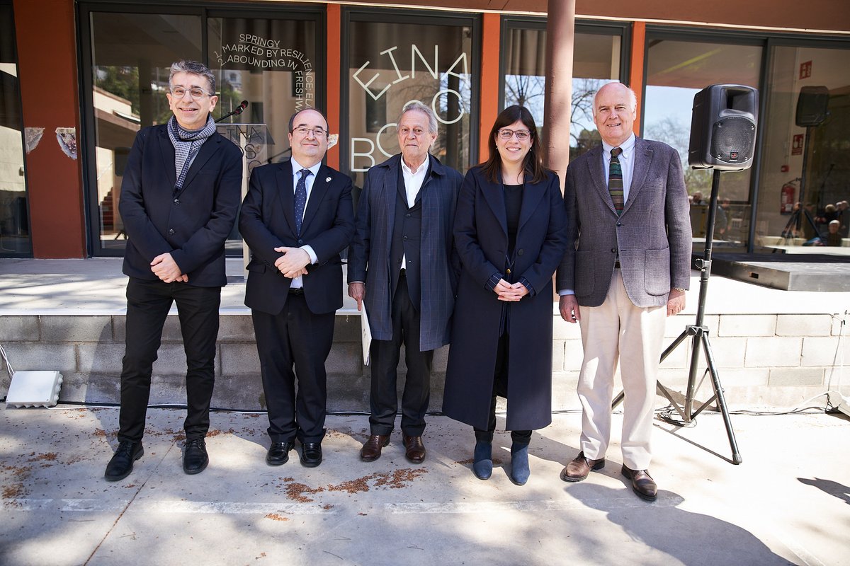 Avui s'ha inaugurat l'#EinaBosc, el nou espai del Centre Universitari de Disseny i Art <a href="/EinaBcn/">Eina Barcelona</a>. És un edifici volgudament polivalent per poder respondre a les necessitats dels estudiants. Gràcies pel vostre compromís amb la ciutat i moltes felicitats.