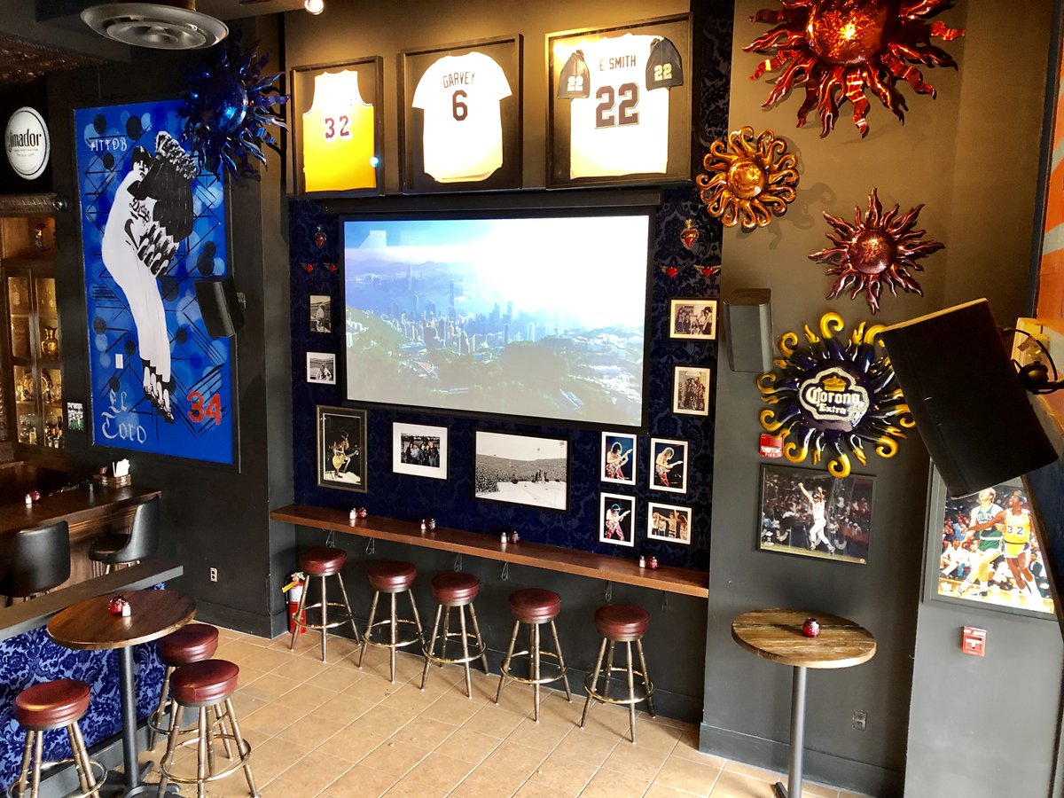 MatteraAV's tweet photo. One of our favorite Design &amp; Installation projects!
.
#soundsystem #RestaurantAV #DesignBuild #AVInstallation #MatteraAVDesign #BestAudioSystem #Architecture #musicsystem #CustomAudioVideo #Automation #AVControlSystem @RTIControl https://t.co/HgalpQGE3P
