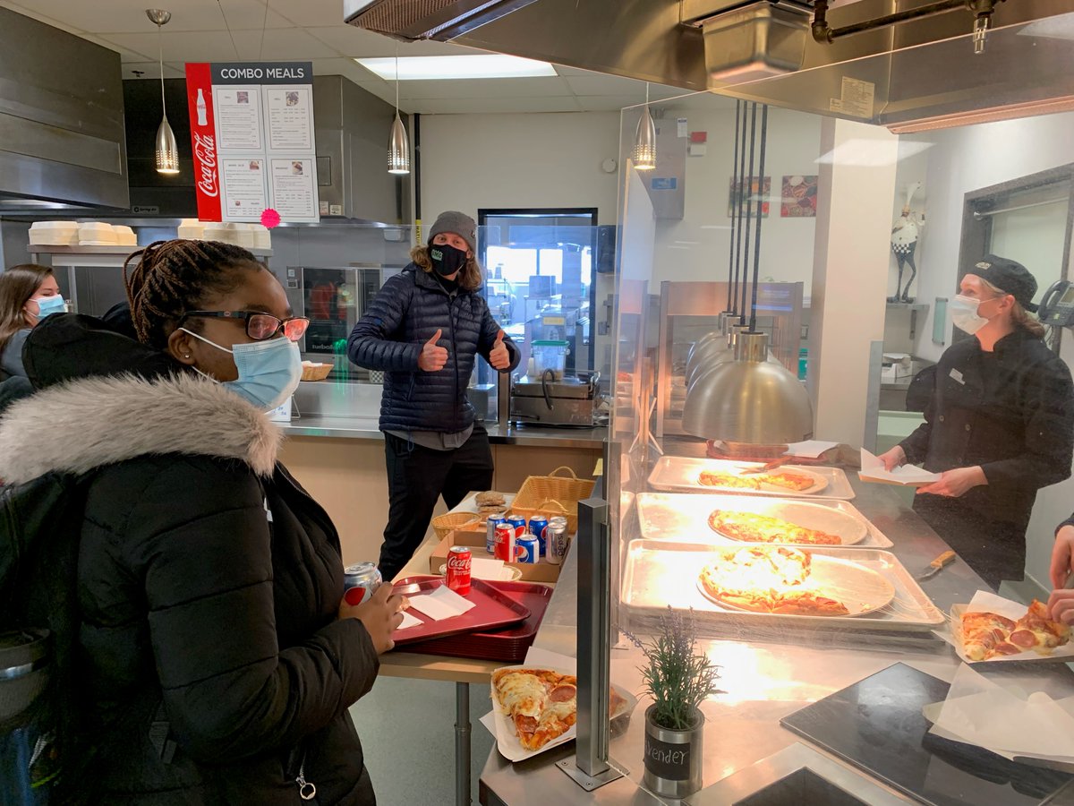AlgonquinPEM's tweet photo. Our Pizza Day was a huge success!  Free homemade pizza prepared by our talented Food Services team was available to students who were on campus yesterday and they loved it! #ACHub  @AlgonquinSA https://t.co/Dc9m97GIEw