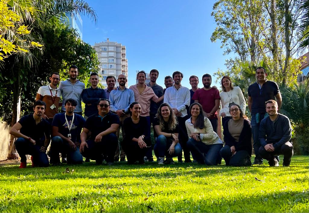 EconocomPS's tweet image. Qué enriquecedor es cuando hablamos de #oneteam y no de clientes. 🔝 Cuando se trabaja con un objetivo en común, suceden cosas tan maravillosas como estas... Buenos Aires,#workshop2022🍔🍟@econocomps #digital y la gran familia de @arcosdorados