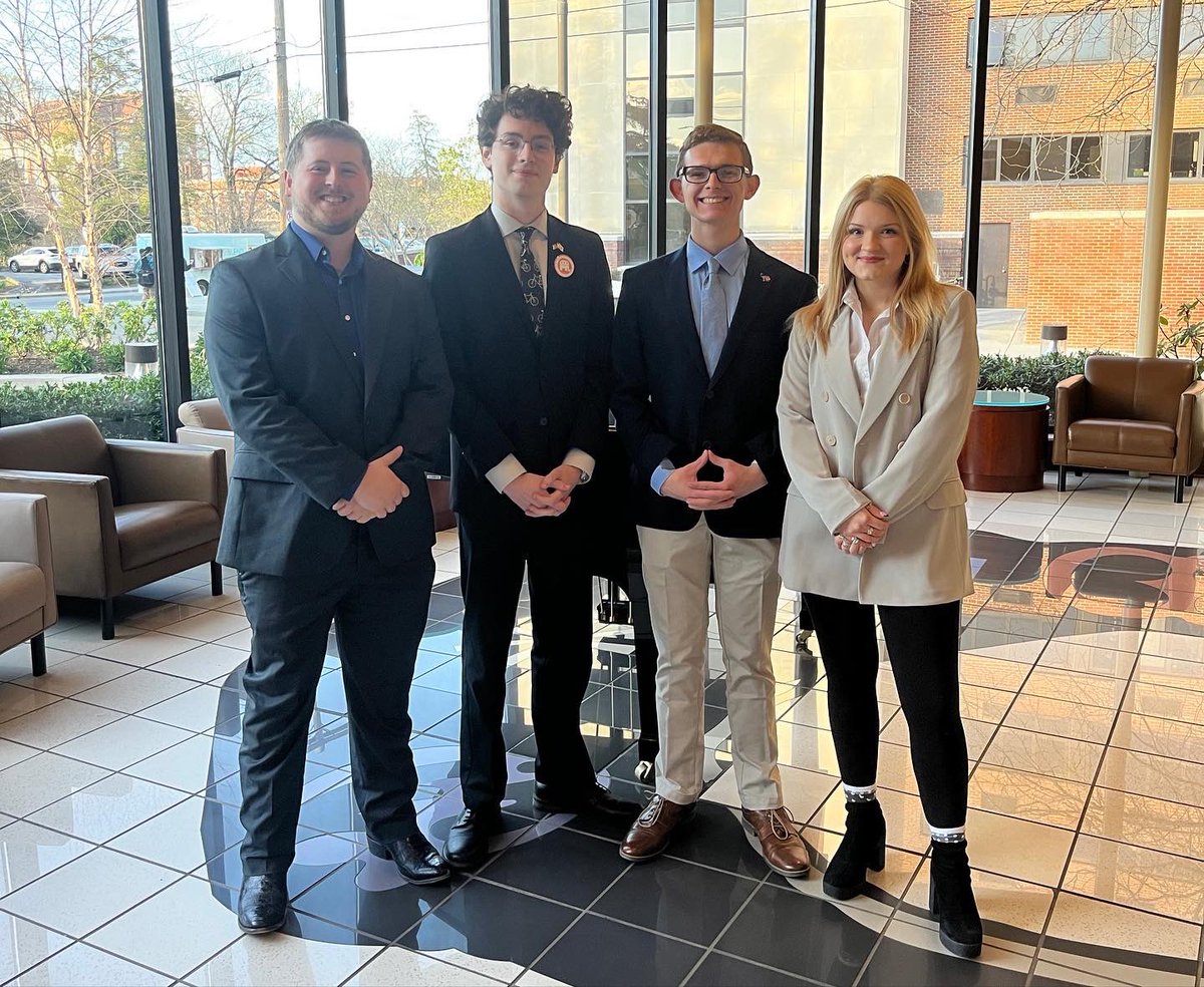“Thank you to everyone who turned out for the second debate with @UTKnoxvilleDems! We’re honored we had the chance to again represent conservative values in a public forum and are thankful for the support from all of our friends who came.” - <a href="/CaesarSch/">Caesar A. Schanzenbach</a> and <a href="/WeThePeople1892/">William Ogles</a> 🇺🇸