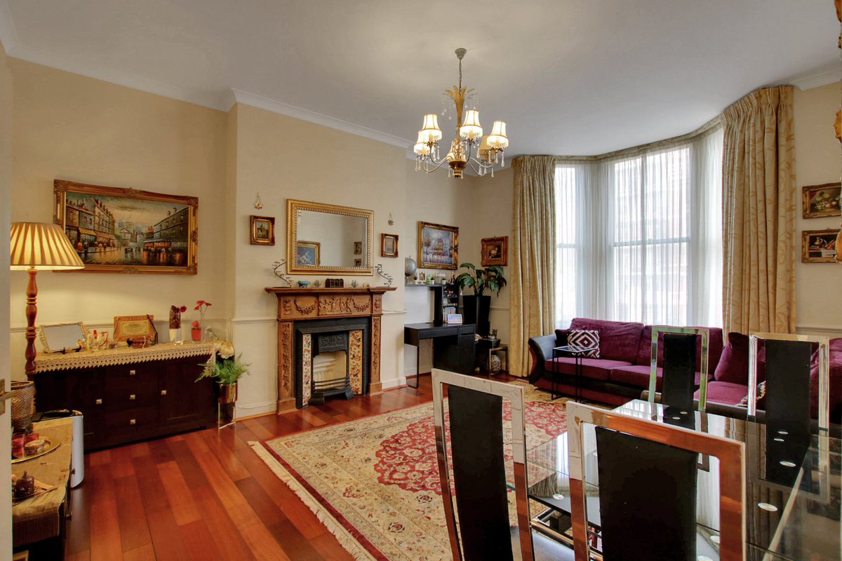 Large 2 bedroom Apartment in Little venice, Maida Vale.  Fixed price £975,000
nu-man.co.uk/notice.php?q=8…