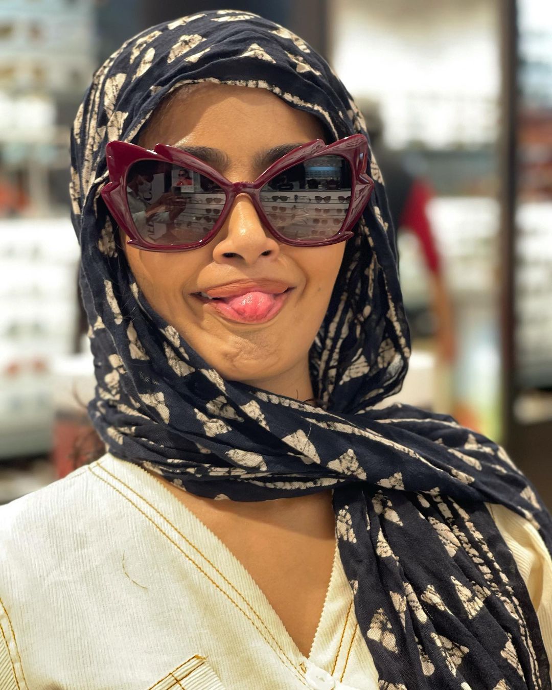 Guess top head scarf