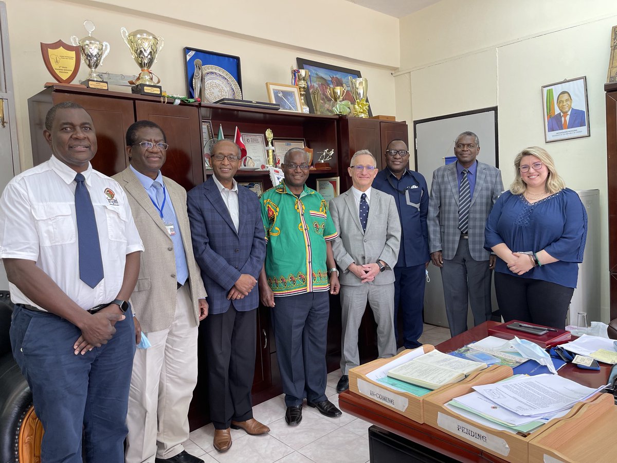 gttefera's tweet photo. Partnership development between ⁦@AmCollSurgeons⁩ and university of Zambia great faculty and resident incredible opportunities thanks to  Dr Litwin ⁦@UMass⁩ ⁦@nataliephilobos⁩ ⁦@pturnermd⁩ https://t.co/r0PpURIWzI