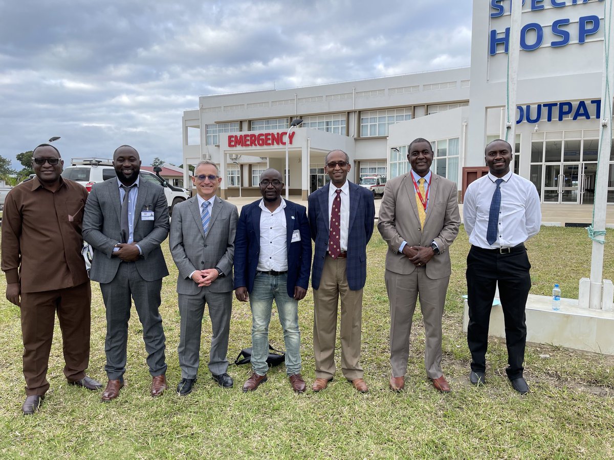 gttefera's tweet photo. Partnership development between ⁦@AmCollSurgeons⁩ and university of Zambia great faculty and resident incredible opportunities thanks to  Dr Litwin ⁦@UMass⁩ ⁦@nataliephilobos⁩ ⁦@pturnermd⁩ https://t.co/r0PpURIWzI