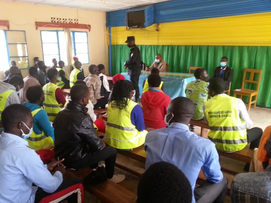 KamubugaS's tweet photo. @GakenkeDistrict murwego rwo gukomeza gutegura #Kwibuka28 Genocide yakorewe abatutsi 1994, ES W'umurenge wa @KamubugaS yakoranye inama n'urubyiruko, abasaba gukomeza kuba ijisho ry'ubuyobozi @RwandaLocalGov @gatjmv @Unity_MemoryRw @NyirarugeroD @MushaijaGeoffr3 @IGIHE https://t.co/yDGegUP5uN