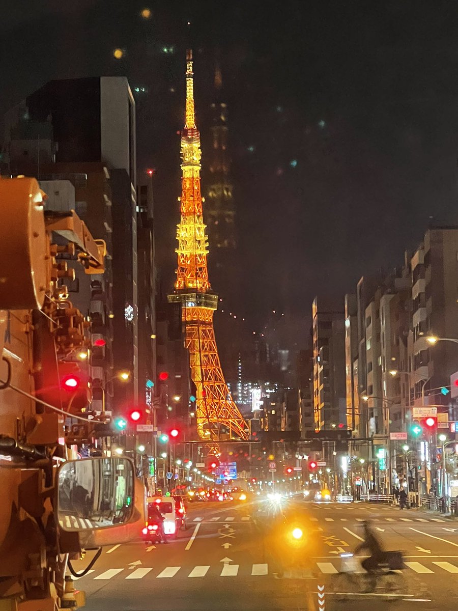 こんばんは(^^) 
久々の夜勤(￣∀￣)