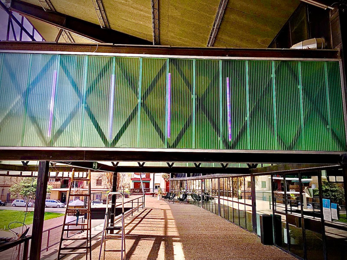 ☔🌈⚡🔥🧨🌞  Inaugurem activitats de primavera amb LEDs i música!!

Avui divendres 1 d'abril, de 20.30 a 21.30 en la Jornada "1753,7 Innovació + Cultura + Participació"  del <a href="/CanodromBCN/">Canòdrom -Ateneu d'Innovació Digital i Democràtica</a>. Instal·lació de llum de <a href="/Telenoika/">Telenoika</a> 

Més info i inscripcions: canodrom.barcelona/ca/noticies/ca…