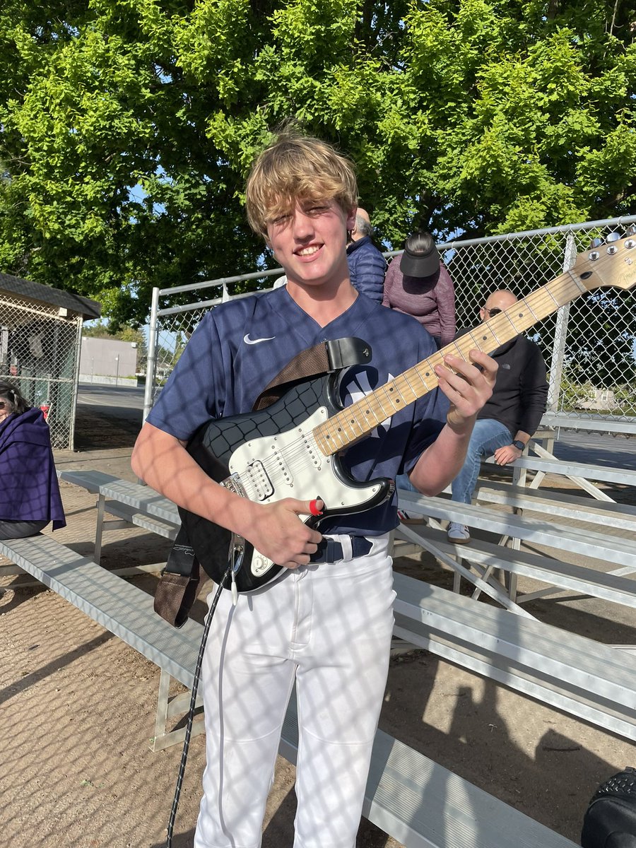 Alana Mercer tweet media