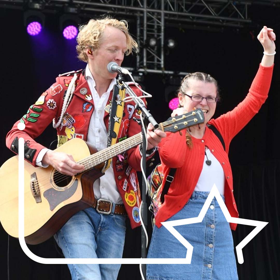 stDichterbij's tweet photo. Wat fijn! Funpop gaat dit jaar weer door. Ook cliënten van #Dichterbij gaan graag naar het festival in Horst. 

Lees er meer over: https://t.co/K2qbAv5B1M

#Funpop #Dichterbij #Festival #Funpop2022 #Horst #feest https://t.co/Fw7VEmWd4q