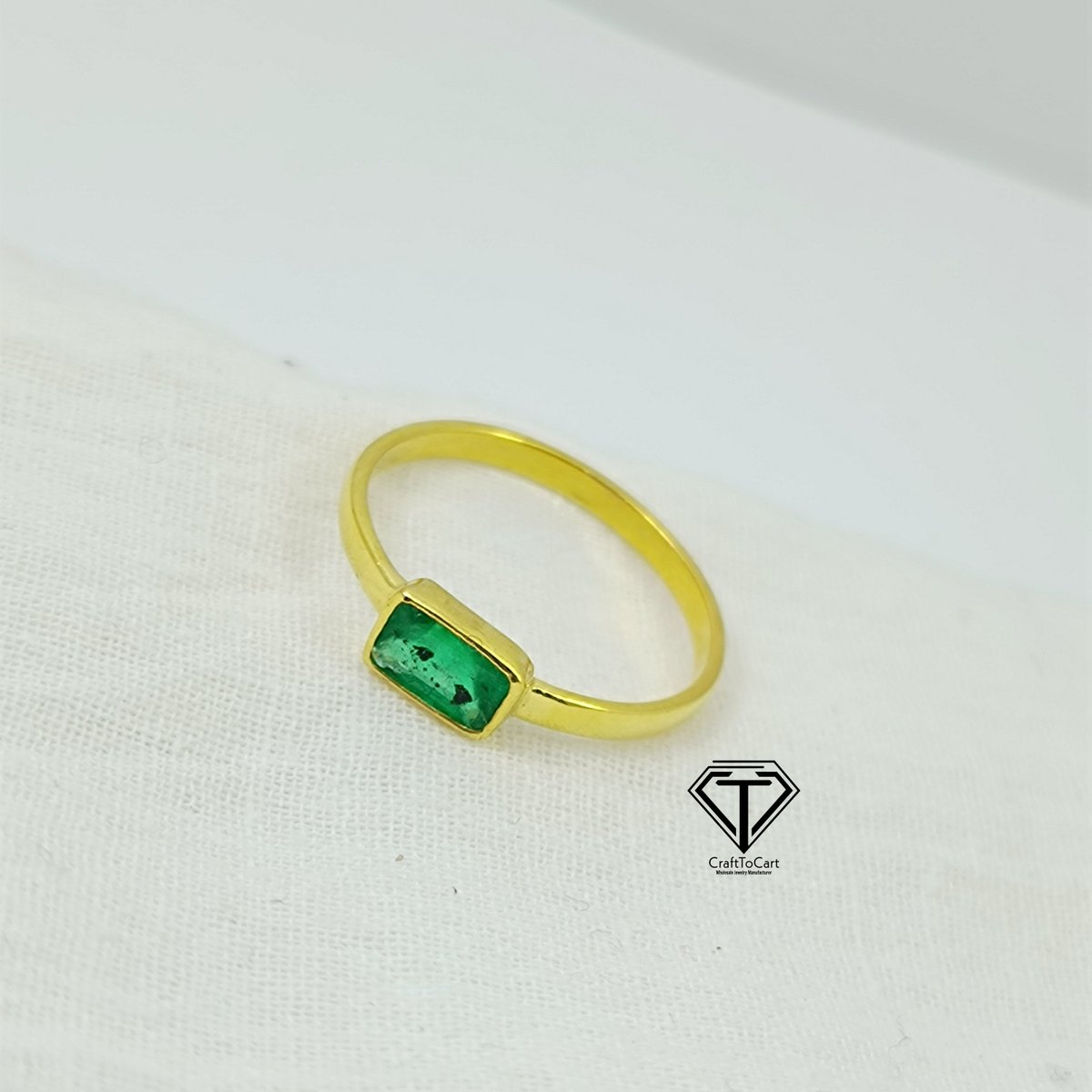 CraftToCart1's tweet photo. Sterling Silver Emerald Ring, Minimalist Silver Ring, 925 Sterling Silver Ring https://t.co/YyUvWAEYFN #no #emerald #unisexadults #silver #yes #handmadering #rosecutdiamondring #polkidiamond #sterlingsilver https://t.co/fYJbnYMgqo