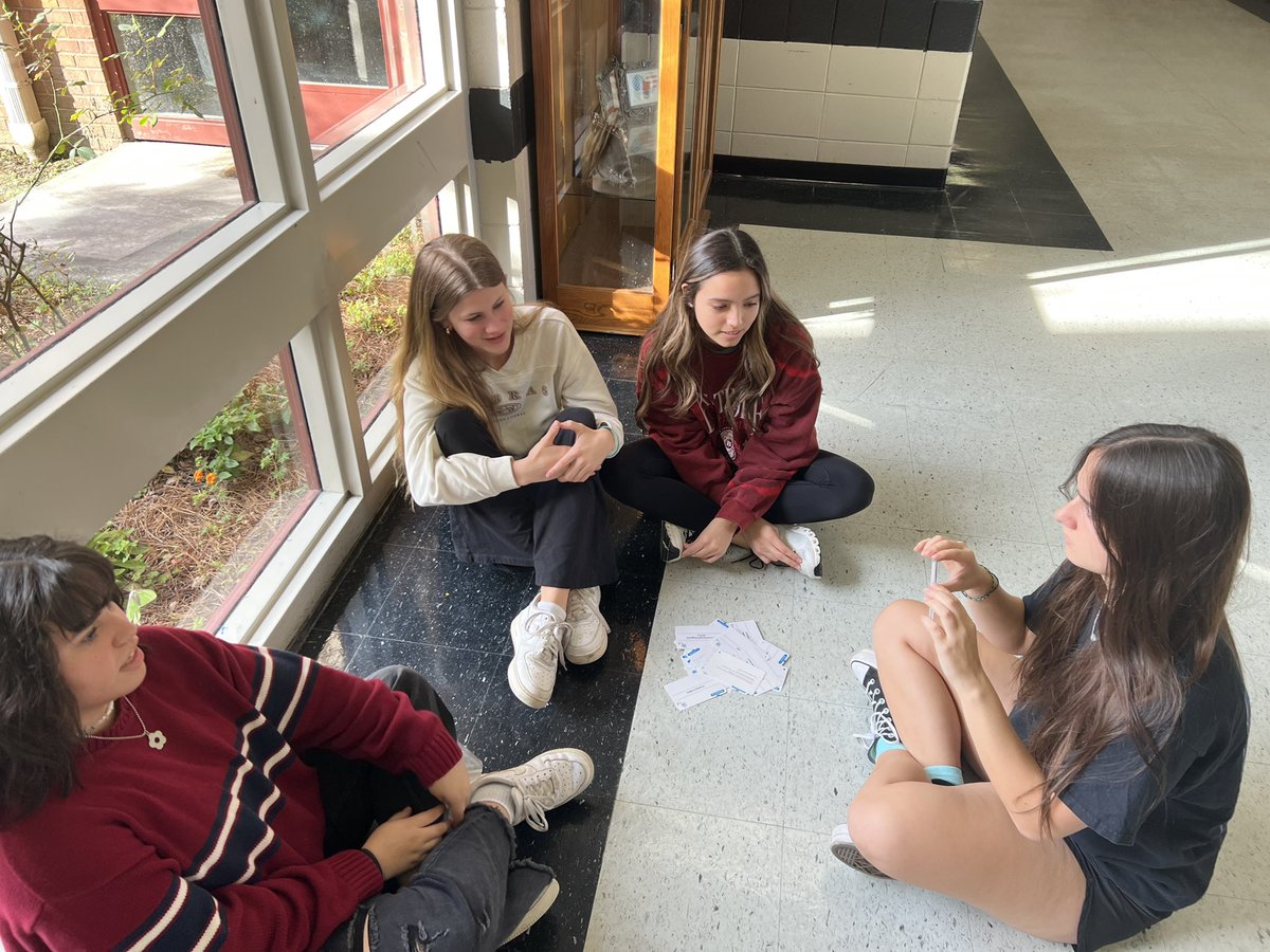 sagold's tweet photo. Heads Up AP Psych review in the hall today for Mrs. Orloff! #FridaysAreForLearning @RichmondHill_HS @MsKuhn_RHHS https://t.co/n26JRJQSUS