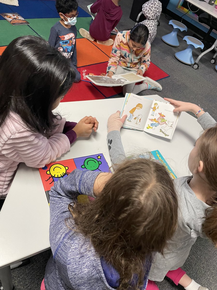 MrsEibertDCE's tweet photo. Thank you @MissBramlage for having your friends come read to us today! What a treat to see what great readers look like! @DCEtrailblazers https://t.co/ohpeAdYUZW
