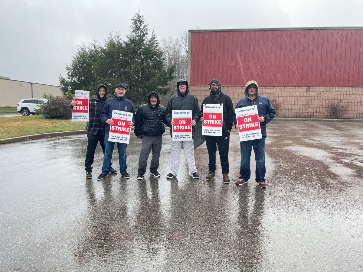 Teamsters25's tweet photo. #TeamstersonStrike @Willwork_ is one of five trade show companies that #Teamsters #Local25 struck this morning at 5am #tradeshows #strike #union #bostonconvention https://t.co/iSp0woCrlV