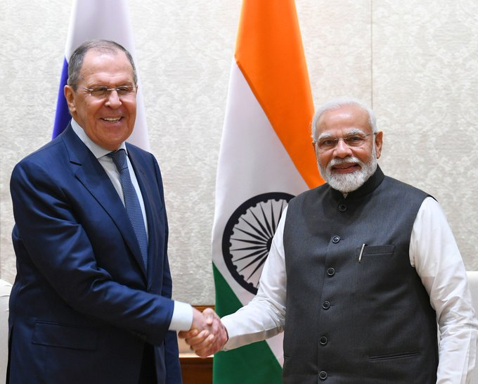 ShivAroor's tweet photo. Russian Foreign Minister Sergey Lavrov meets PM @NarendraModi: https://t.co/PxtLoo0oK0