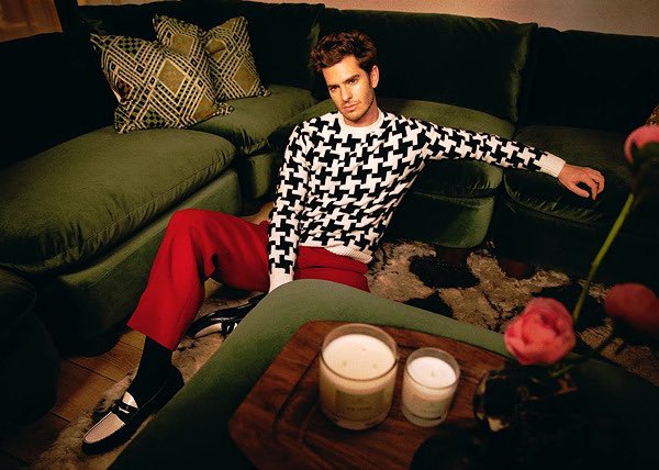 RT @samsgarfield: we don’t talk about this andrew garfield shoot enough https://t.co/IbDnvcEGPH