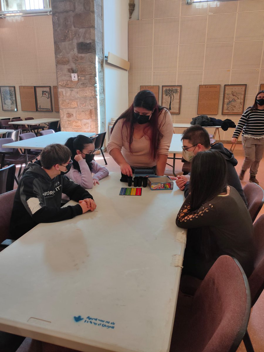 LaSalleLaSeu's tweet photo. L'alumnat del SIEI de tota l'escola #laSallelaSeu també visita el @FestivalJoc Els han acompanyat, a més, un grup d'alumnes de 4t d'ESO que fan un projecte APS. S'ho han passat molt bé!! #ProjecteJoc #inclusió https://t.co/ELKdokg1kA
