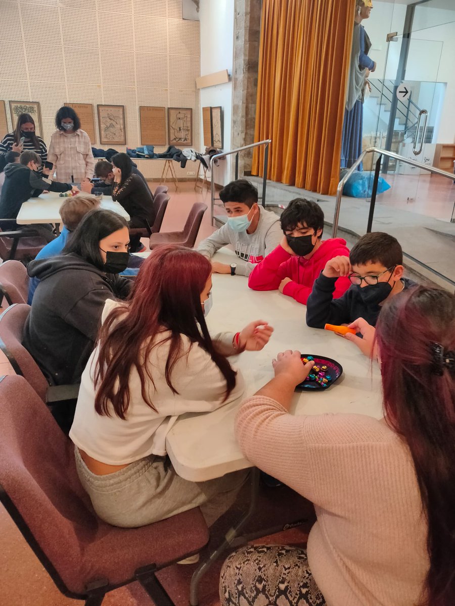 LaSalleLaSeu's tweet photo. L'alumnat del SIEI de tota l'escola #laSallelaSeu també visita el @FestivalJoc Els han acompanyat, a més, un grup d'alumnes de 4t d'ESO que fan un projecte APS. S'ho han passat molt bé!! #ProjecteJoc #inclusió https://t.co/ELKdokg1kA