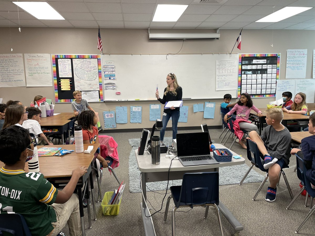 KoesterMrs's tweet photo. Thank you so much Misty Heyl for sharing your book with us and taking us through your process as an author! @Parkside_ES https://t.co/oKdD7aPlQe
