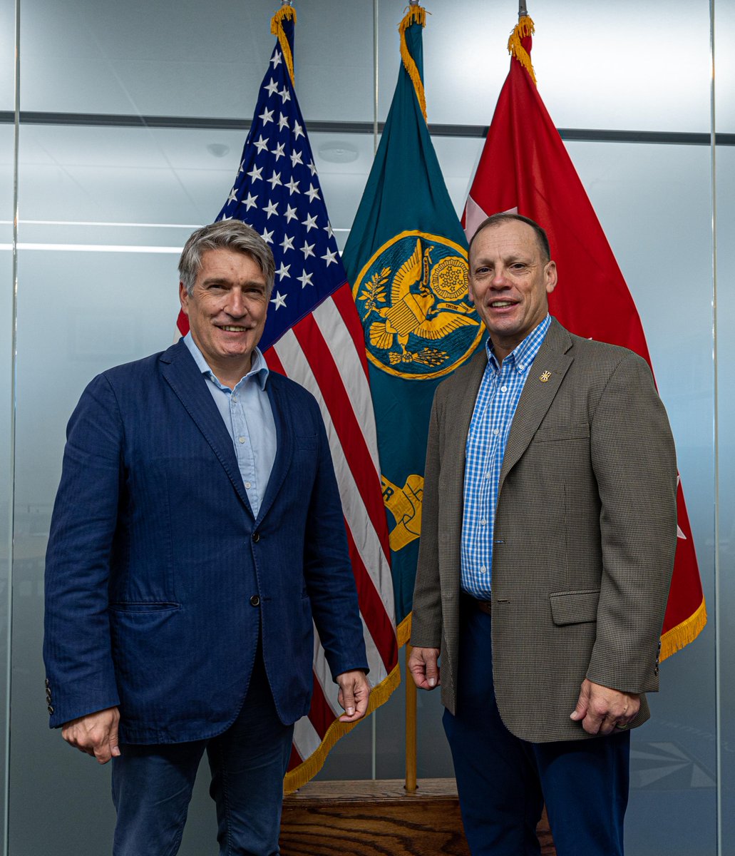 Army Futures Command (@armyfutures) on Twitter photo AFC SLs met with MGen Mialkowski, DC <a href="/CanadianArmy/">Canadian Army</a>, & Maj. Gen. Bowder, Director of Futures for the <a href="/BritishArmy/">British Army 🇬🇧</a>, to discuss our signature modernization programs. Our Allies & partners are a force multiplier & one of the greatest strategic assets we have in protecting our Nation. AFC SLs met with MGen Mialkowski, DC <a href="/CanadianArmy/">Canadian Army</a>, & Maj. Gen. Bowder, Director of Futures for the <a href="/BritishArmy/">British Army 🇬🇧</a>, to discuss our signature modernization programs. Our Allies & partners are a force multiplier & one of the greatest strategic assets we have in protecting our Nation.
