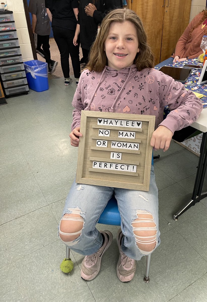 gerribayles123's tweet image. We started our Morning Meeting off by watching rainbows and with Haylees message of the day! #weareallunique #wecanlearnfrommistakes #Coltsup @LMES_Principal⁩ ⁦@LMESColts⁩