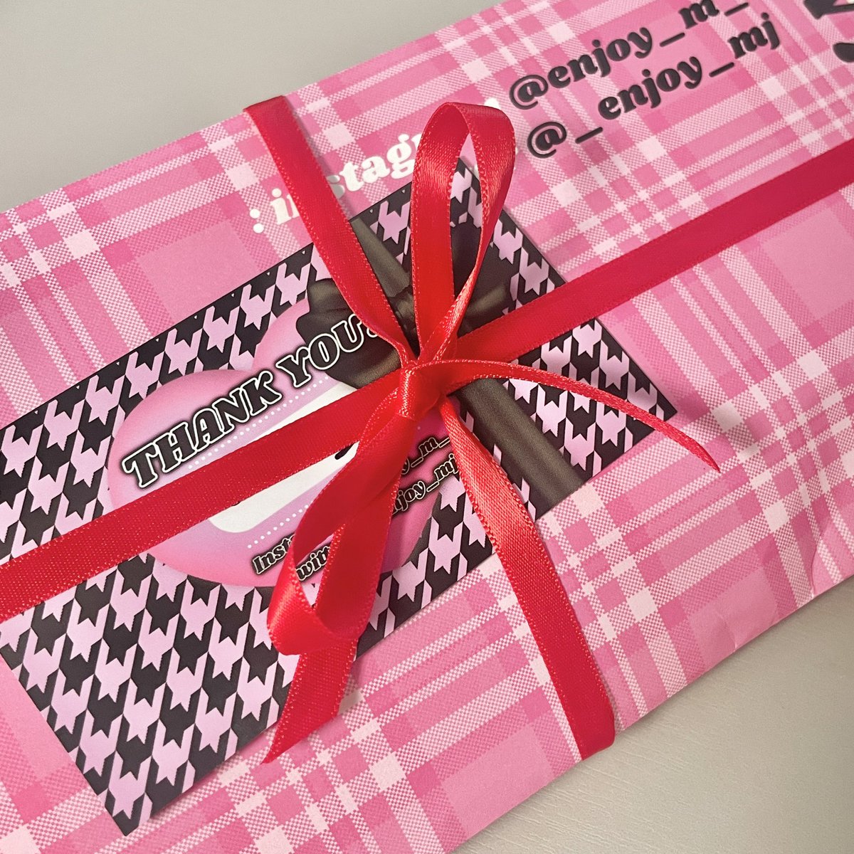 kurople_'s tweet photo. 대박 기대했던 엠졔님 통판🎀 포장도 스티커도 같이 넣어주신 간식도 너무 초카와이♪( ´θ｀)💗 밀린 다꾸할 시간이라는거지~.~ @_enjoy_mj https://t.co/L1jY7bP2DE