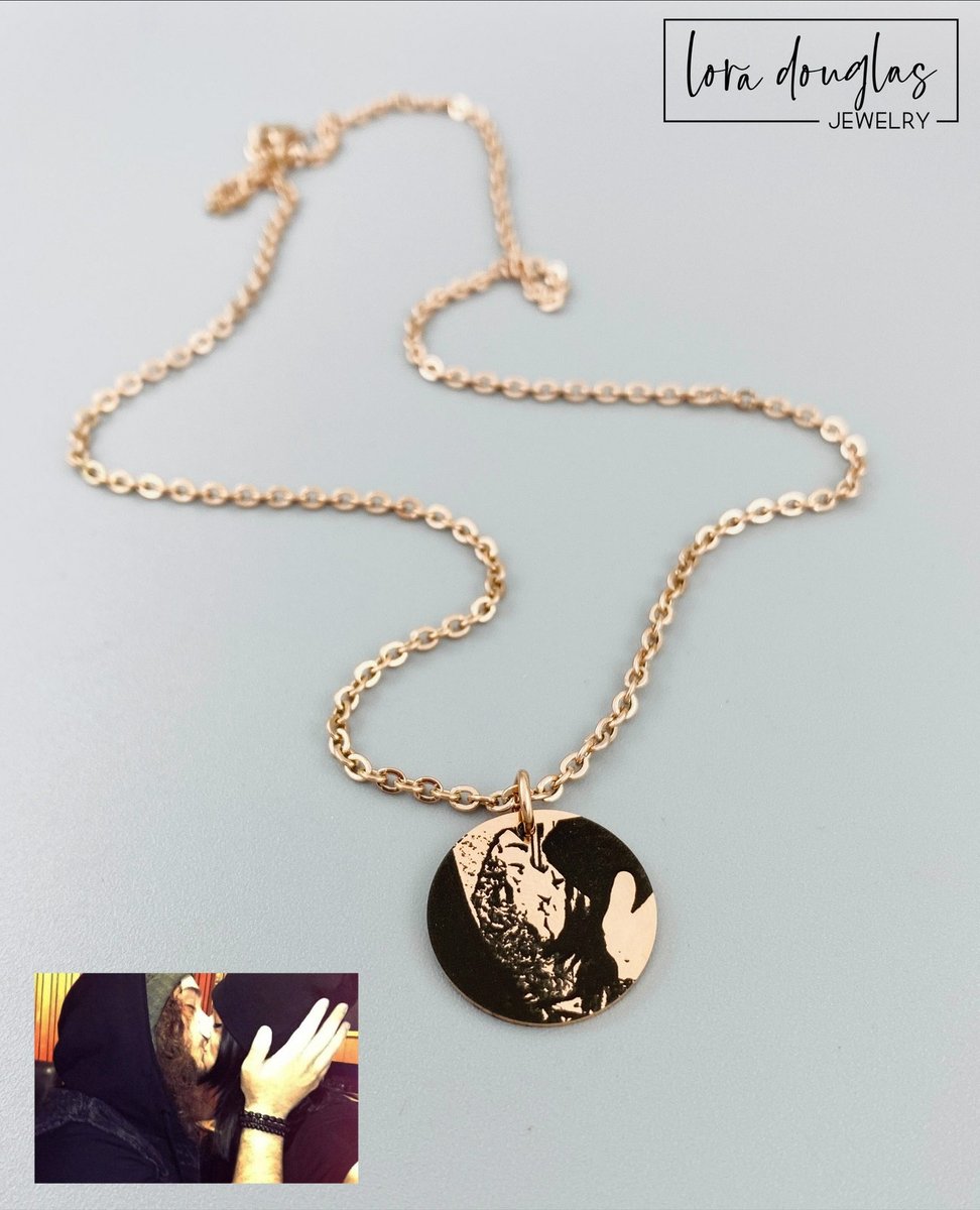 LoraDJewelry's tweet image. Engraving photographs can be challenging, but I'm glad I stepped out of my comfort zone for this custom order. 🥰
Check out all of the engraved handwriting, custom art, logo, etc etc products offered at the Link in my Bio
#laserengraving #photoengraving #photography