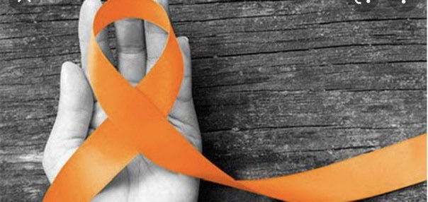 En el mes de abril se conmemora a nivel mundial el día de concientización sobre la Leucemia Aguda. En @CatedraHemato queremos dedicar este mes a realizar actividades con el objetivo de estimular conocer sobre una enfermedad poco frecuente (~100/año) 🧵