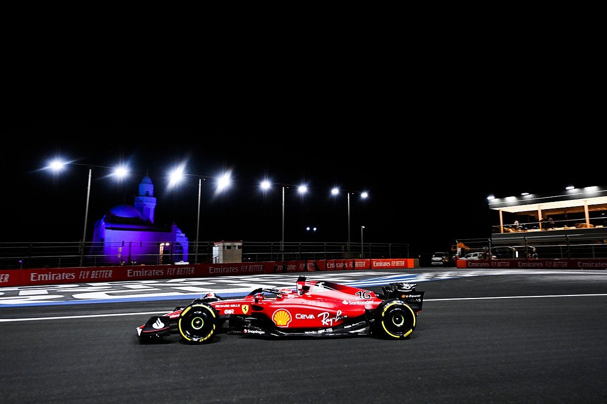 tr_tifosi's tweet photo. #F1 #Ferrari Charles #Leclerc 🎙️:..
Sezonun başlangıcından oldukça memnunum..Takımla iyi çalışıyorum ve hazırlık çok iyi oldu.
Kesinlikle yapabileceğim daha çok şey var...
#Formula1 #FerrariIsBack #FerrariETornata #essereFerrari 🔴🐎 https://t.co/cn2zkfSi49