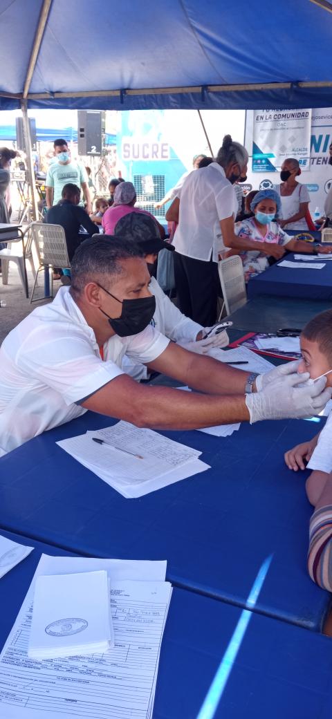 RamnRod69326695's tweet photo. Se realiza mega jornada de salud en el municipio Sucre, “CDI Palo verde” Estado Miranda, con la participación de la misión médica cubana, poniendo en alto nuestros principios humanistas y de solidaridad al pueblo de Venezuela.
@PaloVerdeCDI 
#SomosContinuidad 
@cubacooperaven https://t.co/jsagJGft6Q