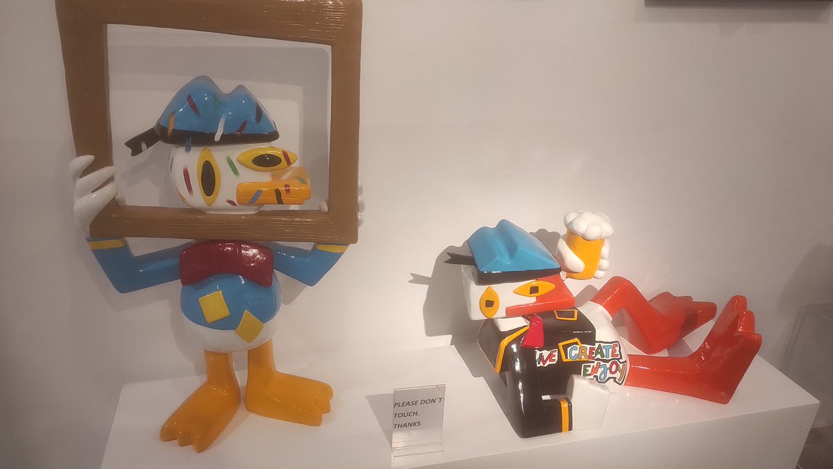 EnrCasanova's tweet photo. Magnífica exposició de la feina d'en Juan Carlos Tur. #Modelant còmics, escultura en còmic. https://t.co/uPNPMHvtkm