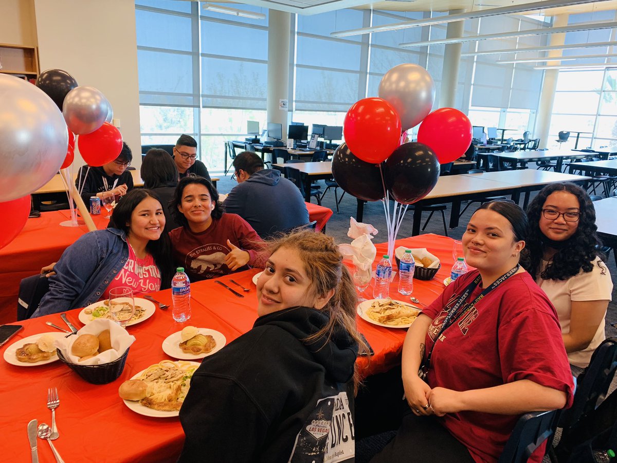 NwctaHawks's tweet photo. @NwctaHawks NWCTA Capstone Day 2022! @NWCTAPrincipal @CCSDMagnet https://t.co/980gy9ntax