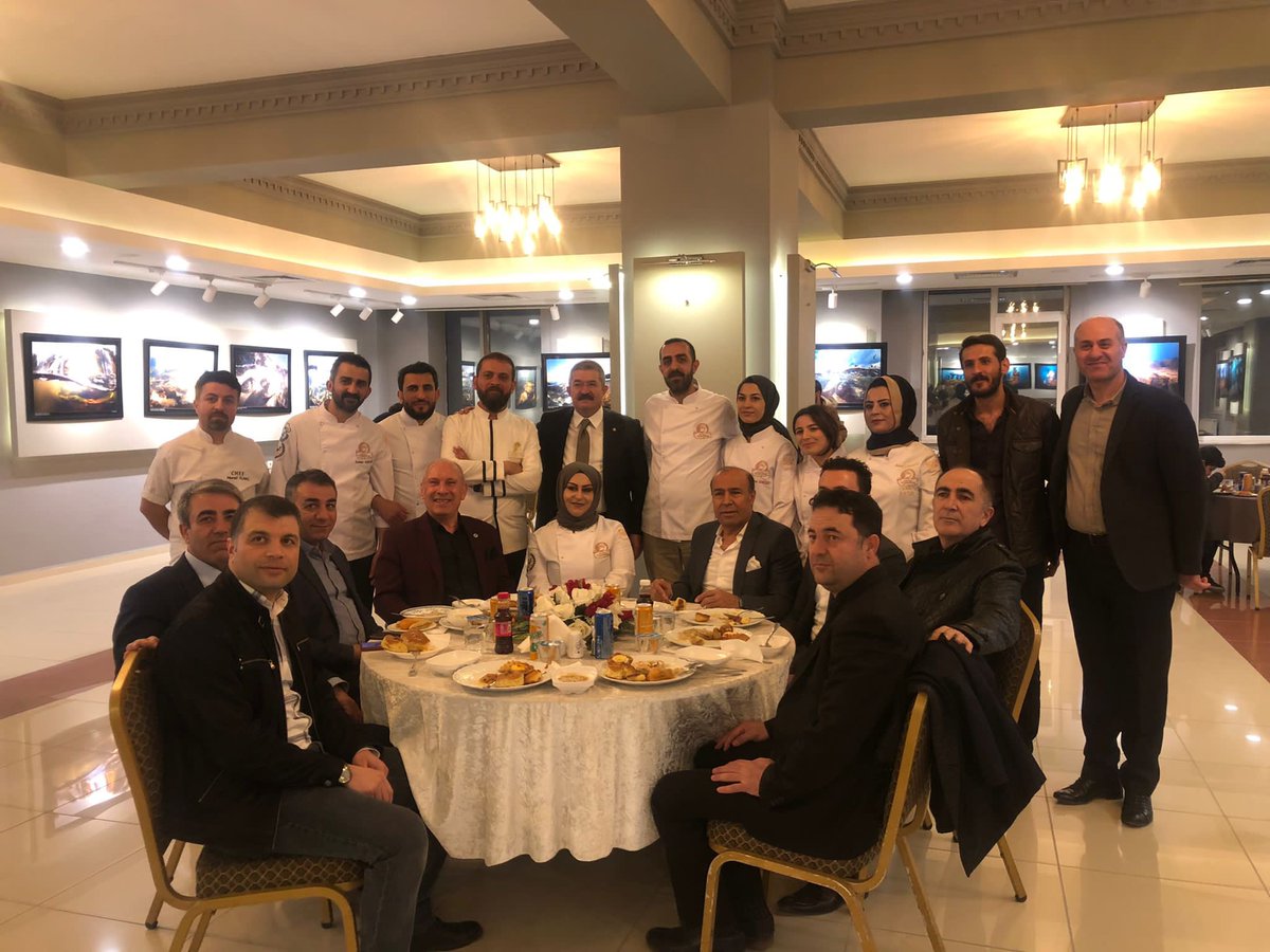 2.nisan Van’ın kurtuluşunun yıl dönümü geleneksel Van yemekler buluşması <a href="/vantsokurumsal/">Van Ticaret ve Sanayi Odası</a> öncülüğünde emeği geçen herkese tşk.

<a href="/NecdetTakva/">Necdet Takva</a> <a href="/eroluslum/">Erol Uslu</a> <a href="/FarizGl/">Fariz Gül</a> <a href="/ProfZekitastan/">Prof. Dr. Zeki Tastan</a> <a href="/GorselGORMEN/">Eren Görsel GÖRMEN</a> <a href="/geyikali/">ali geyik</a> <a href="/MaviFularl/">Mavi Fularlılar Nuran</a> <a href="/Nurulla87140607/">Nurullah Kaplan</a> <a href="/Cengizvantso/">Cengiz aras</a> <a href="/albaymustafa065/">𝕸𝖚𝖘𝖙𝖆𝖋𝖆 𝕭𝖎𝖓𝖌ö𝖑</a>