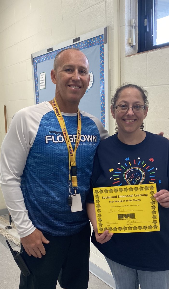 I love celebrating my DeLand Middle School SEL Teacher of the month Mrs Robinson!! 😎❤️