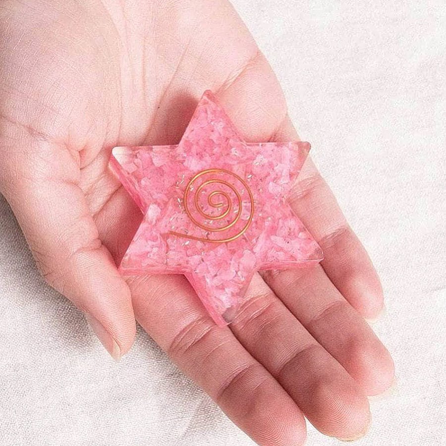 TinyRitualsCo's tweet photo. Let sacred geometry, spiritual science, and the healing power of crystals be your guiding light with these 𝙾𝚛𝚐𝚘𝚗𝚎 𝙶𝚎𝚖𝚜𝚝𝚘𝚗𝚎 𝚂𝚝𝚊𝚛𝚜 🌟💕

Available in Rose Quartz, Carnelian, Black Tourmaline, Lapis Lazuli and Amethyst. Shop the magic ✨ https://t.co/3JJQfPSnlq https://t.co/oDnEBVRNkz