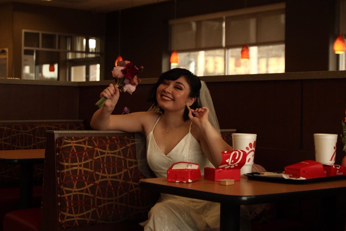 MalloryMcDeavit's tweet photo. 💕 @ChickfilA https://t.co/MuzpTmE7rO