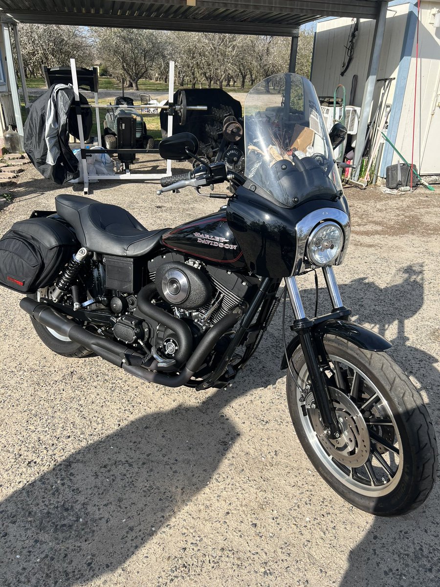 carli_beau's tweet photo. I can not wait to start building the new bike💪🏼#tsport#unicorn#harleywheelies👊🏻 https://t.co/eD8p60QGly