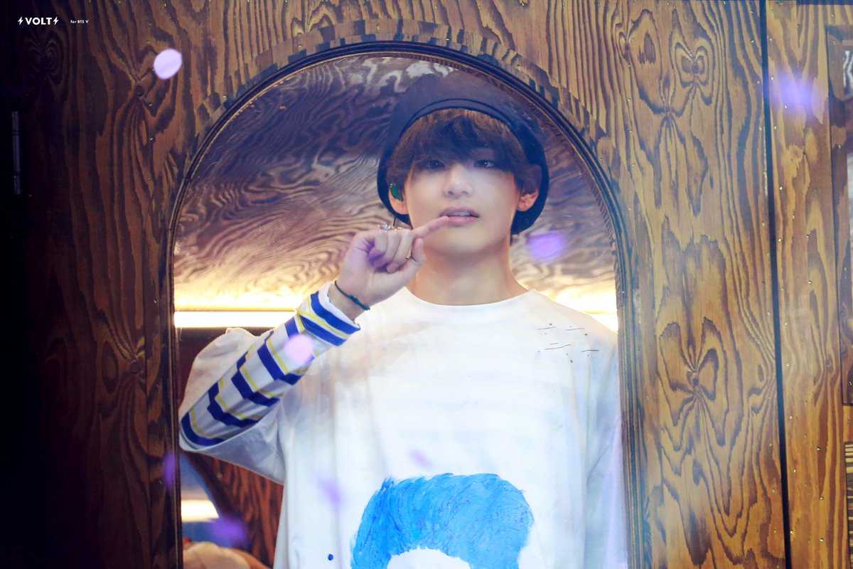 taeStanner's tweet photo. #KIMTAEHYUNG #TAEHYUNG #TAETAE #BTSV #BTS https://t.co/IT9MLTxBHg