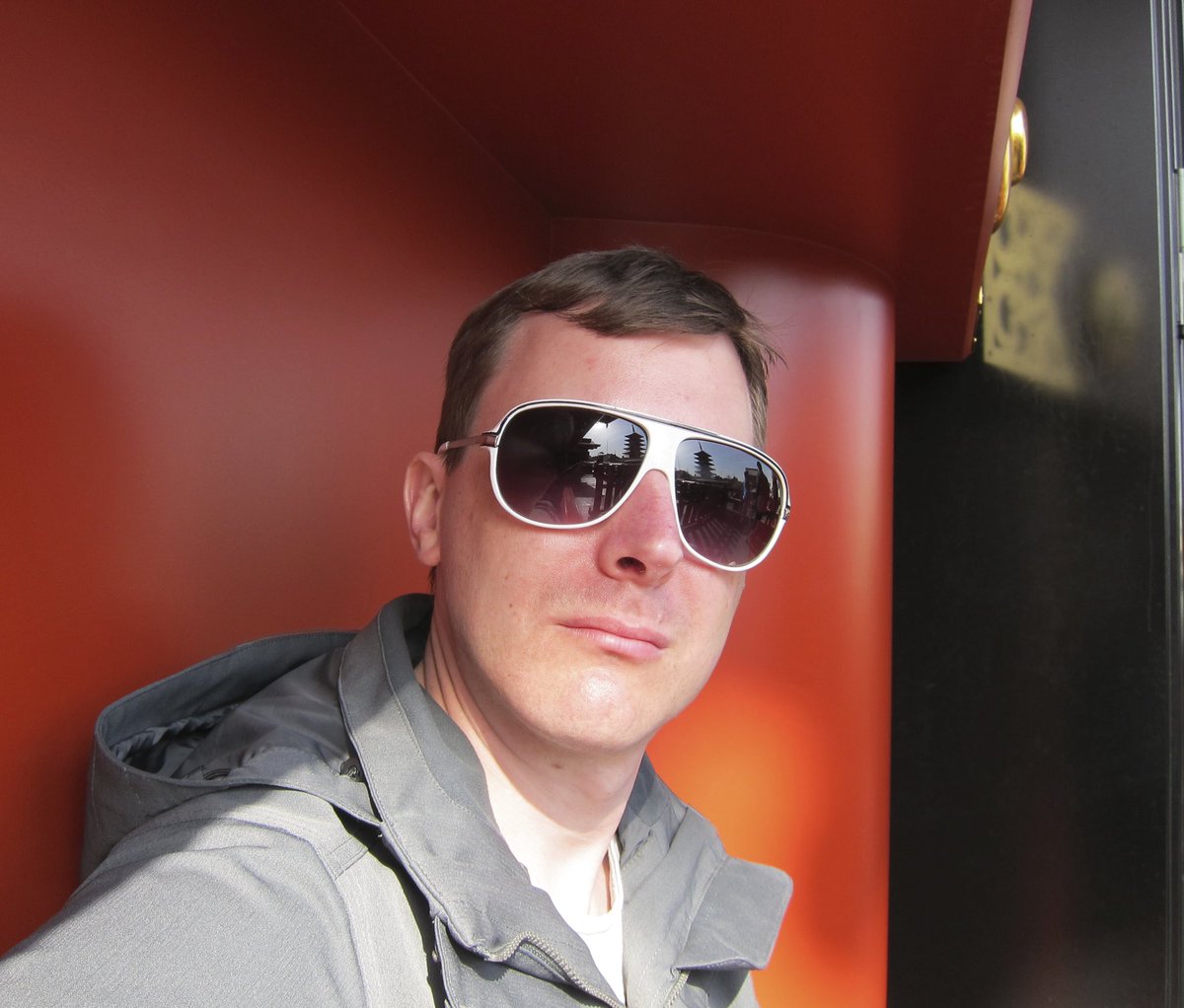 Simon Woodside tweet media