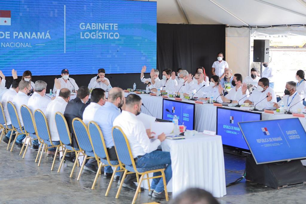 gabycarrizoj's tweet photo. Hemos creado los depósitos aduaneros logísticos, que permiten la operación y prestación de sus servicios en los puertos y aeropuertos; también una aduana digital y la implementación de su código arancelario, para fortalecer la plataforma logística de Panamá. https://t.co/Il38i1qvHd