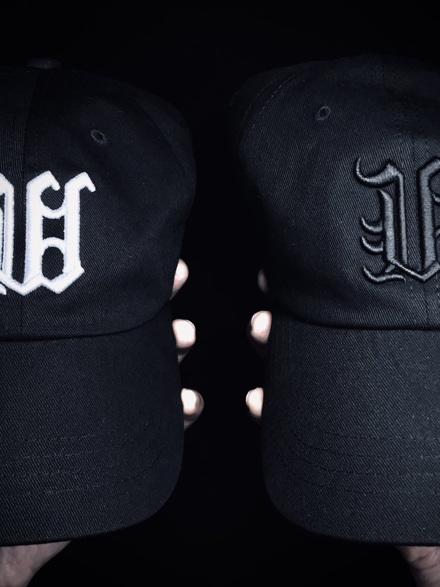 HILOG2017's tweet photo. WHITEKNUCKlESYNDICATE👍
📦Open!
・WHITE DUB CAP
Black and white caps finally lined up☺︎
🤍🧢🧢🖤
#whiteknucklesyndicate #defconvans #vansdefcon https://t.co/S4jsLGmsru