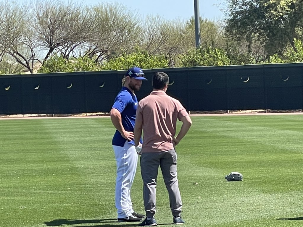 #Dodgers Andrew Friedman greets his new closer, Craig Kimbrel