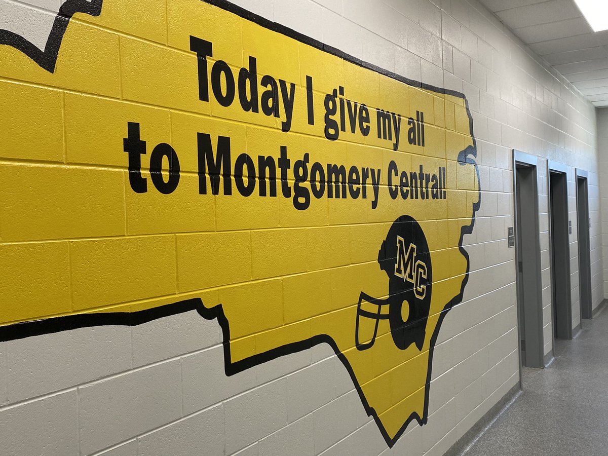 PCoachMetzger's tweet photo. FRIDAY FAMILY GAME DAY our PACK gave all they had for Montgomery Central. All In FAMILY https://t.co/3mbUMQGENp