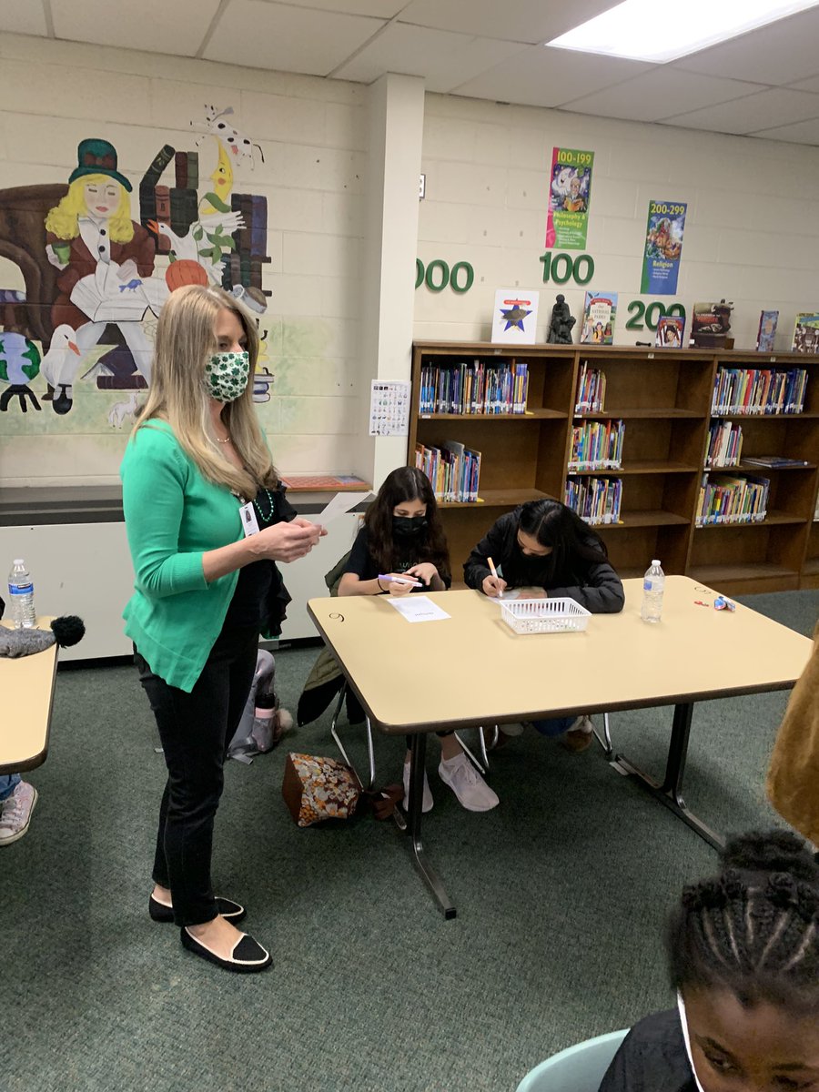 edrhett's tweet photo. The Greenwood Girls Who Code would like to thank Jennifer Barker for speaking to our young ladies about STEM possibilities. @NNPSITC @nnpsstem @nnpsgreenwood @OBX_beachlife https://t.co/PwnGi1Na1b