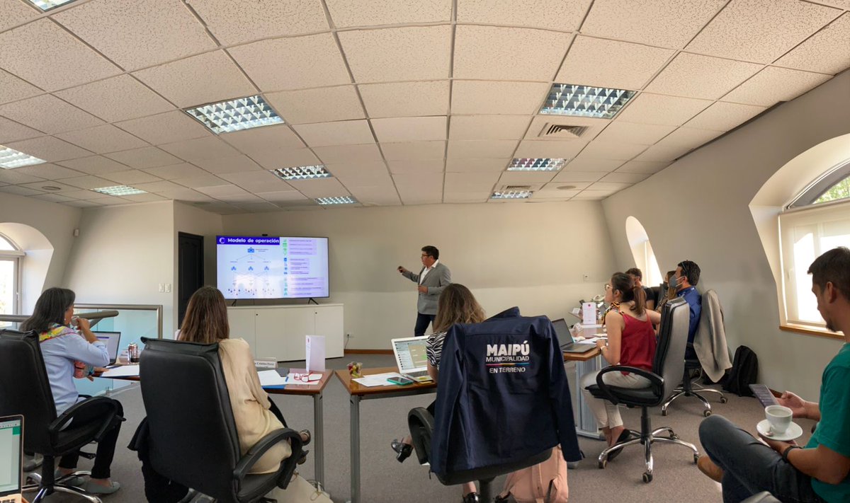 CIFChile's tweet photo. Durante esta tarde las 10 Startups finalistas están presentando sus proyectos para resolver el desafío de cómo gestionar la demanda por atención primaria en CESFAMs de @Muni_Maipu.💪El ganador será dado a conocer por el alcalde @TomasVodanovic.
@CENSChile #PuentteDesign #CIFChile https://t.co/EUcb429zaP